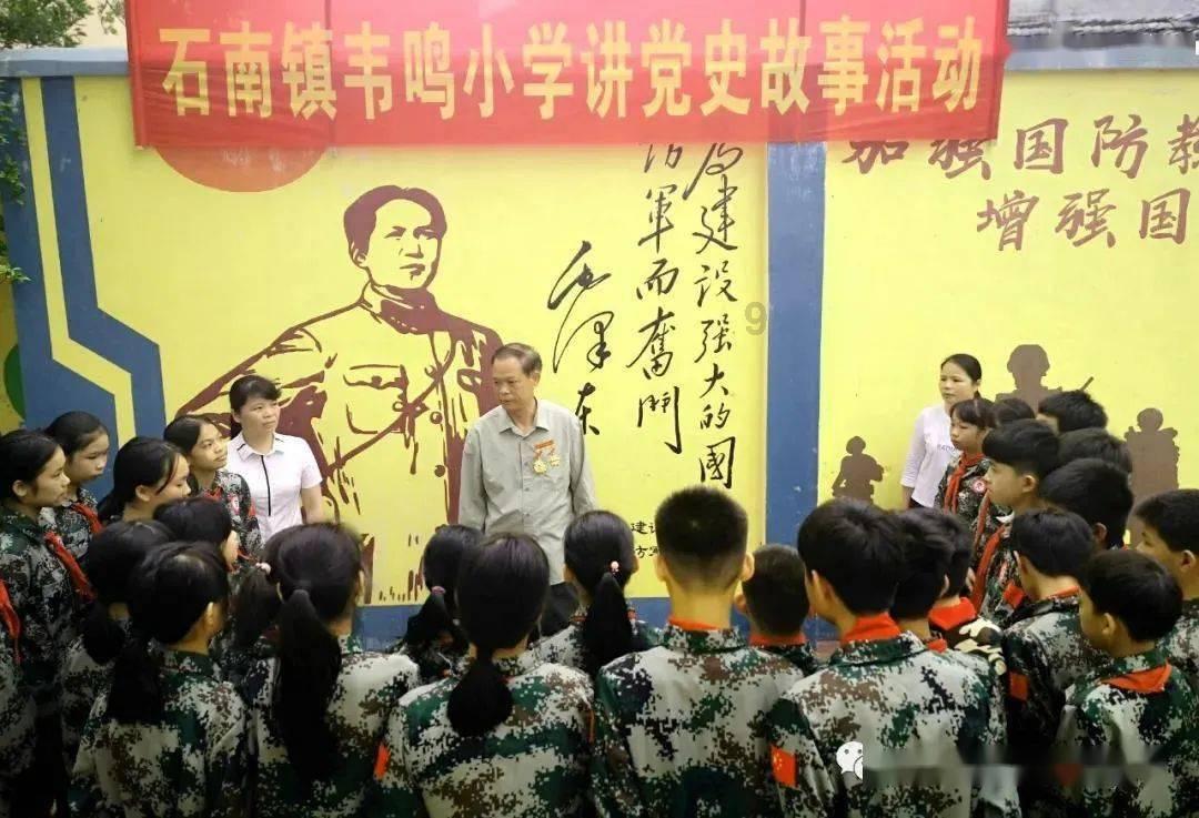 王楠海南过年!牵丈夫手,遭郭斌岳母偷拍,故意遮挡千万翡翠手镯